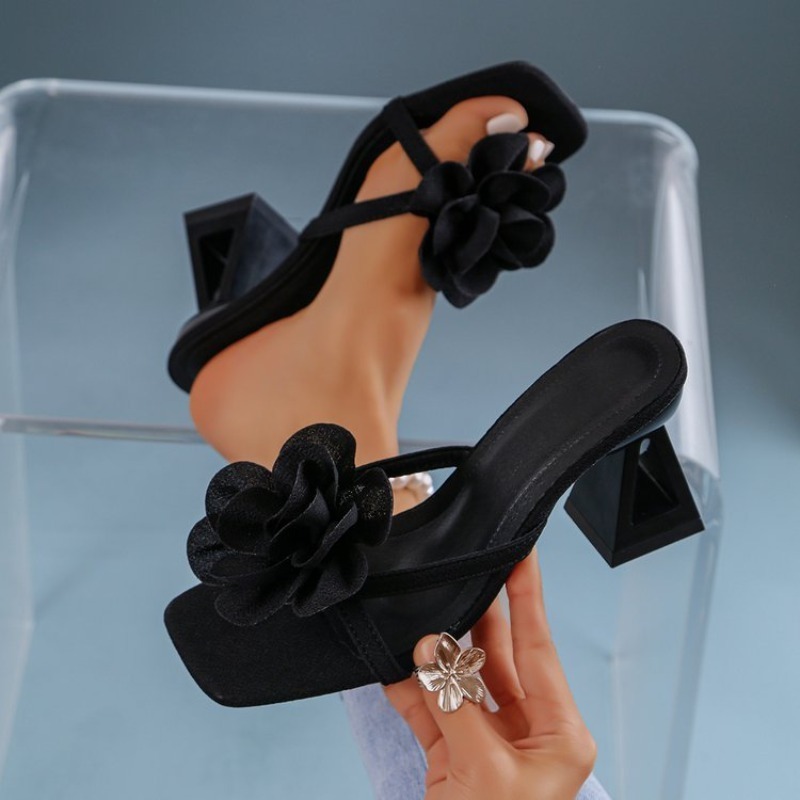 Summer Clothing Items - Bayan 3D Çiçek Dekor Sandalet Üçgen